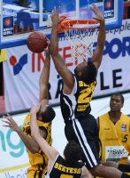 Basketball 1. Bundesliga 2012/2013:  Walter Tigers Tuebingen -Neckar Riesen Ludwigsburg