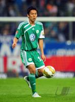 FUSSBALL, 1. BUNDESLIGA, 8. Spieltag: Wolfsburg, HASEBE Einzelaktion