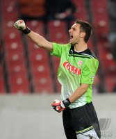 FUSSBALL  DFB Pokal 11/12  Achtelfinale: JUBEL Torwart Sven Ulreich (VfB Stuttgart)