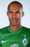 Fussball 1. Bundesliga, Saison 2012/2013, Werder Bremen: Theodor Gebre Selassie im exklusiven Pressefoto ULMER Fotoshooting