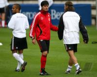 Fussball  Training der deutschen Nationalmannschaft vor dem EM Qualifikationsspiel gegen Irland.