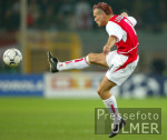 Fussball UCL - Arsenal: LJUNGBERG Einzelaktion