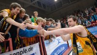 Basketball  1. Bundesliga  12/13: Walter Tigers Tuebingen - Eisbaeren Bremerhaven