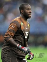 Fussball International Testspiel: Torwart Guy Roland NDY ASSEMBE (Kamerun)