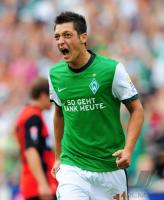 FUSSBALL, 1. BUNDESLIGA, Werder Bremen: OEZIL