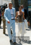 FUSSBALL  CF Real Madrid Praesentation BECKHAM mit Frau
