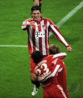 Fussball 1. Bundesliga : JUBEL nach dem TOR zum 1:0 Mario Gomez (FC Bayern Muenchen)