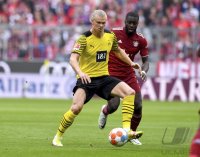 Fussball 1. Bundesliga Saison 21/22: Borussia Dortmund - FC Bayern Muenchen