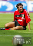 FUSSBALL 1. Bundesliga Bayer, NEUVILLE am Boden