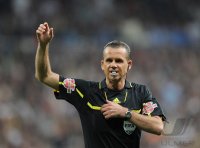 FUSSBALL International Primera Division 10/11:  Schiedsrichter Cesar Muniz Fernandez (ESP)