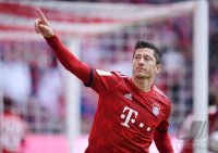 Fussball 1. Bundesliga Saison 18/19: FC Bayern Muenchen - Hannover 96