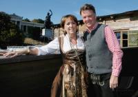 FUSSBALL 1. BUNDESLIGA: Bayern besucht das Oktoberfest