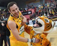 Basketball 1. Bundesliga 14/15 Hauptrunde:  Walter Tigers Tuebingen - EWE Baskets Oldenburg