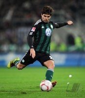 Fussball: 1. Bundesliga Saison 2010/2011: Wolfsburg, DIEGO am Ball