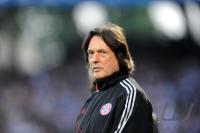 FUSSBALL  International CHL 09/10: Bayern Arzt Dr. Hans Wilhelm Mueller Wohlfahrt