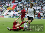 Fussball INTERNATIONAL  EURO 2004  Lettland - Deutschland im Stadion do Bassa in Porto