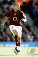 Fussball International: Arsenal, LJUNGBERG Einzelaktion am Ball