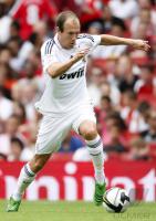 FUSSBALL INTERNATIONAL: Real Madrid, ROBBEN Einzelaktion