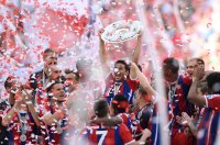 Fussball, 1. Bundesliga  Saison 13/14: JUBEL FC Bayern Muenchen