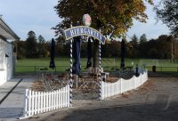 Fussball 1. Bundesliga: Paulaner Treff Biergarten auf dem FC Bayern Trainingsgelaende an der Saebenerstrasse