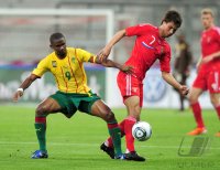 Fussball International Testspiel: Samuel E'to, Eto (li, Kamerun) gegen Alexander Sheshukov (re, Russland)