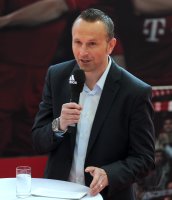 Fussball 1. Bundesliga : Oliver Brueggen (adidas PR Director Market Central)