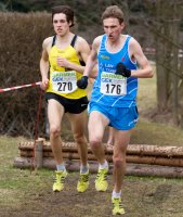 Michael Schramm (re, LAV T&Atilde;&frac14;bingen) und Sieger Benedikt Karus (li, LG BADENOVA NORDSCHWARZWALD)