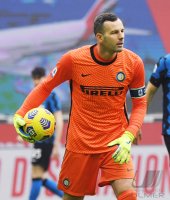FUSSBALL INTERNATIONAL SERIE A 20/21: AC Mailand - Inter Mailand