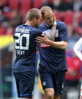 Fussball 1. Bundesliga, Saison 2011/2012: Patrick Ebert  (li.) mit Roman Hubnik (Hertha BSC Berlin)