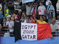 FUSSBALL INTERNATIONAL: Fans aus Aegypten mit WM 2022 Plakat