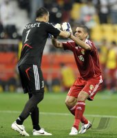 Fussball AFC Asian Cup 2011:  Amer Shafi, Basem Fatahi (v. li. Jordanien)