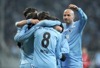 Fussball 2. Bundesliga:  Jubel nach dem Tor zum 2:0 Maximilian Nicu, Necat Ayguen (v. li., 1860 Muenchen)