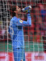 Fussball DFB Pokal 2. Runde 16/17: FC Bayern Muenchen - FC Augsburg