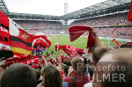 Fussball 2. Bundesliga: Fans im RheinEnergie Stadion