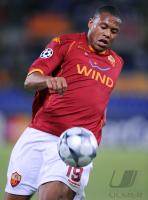 FUSSBALL CHAMPIONS LEAGUE: AS ROM, BAPTISTA Einzelaktion