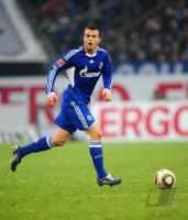 FUSSBALL, 1. BUNDESLIGA, 18. Spieltag: Schalke, SCHMITZ Einzelaktion