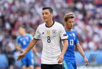 Fussball Europameisterschaft Achtelfinale 2016: Deutschland - Slowakei