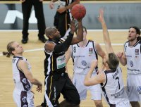 Basketball 1. Bundesliga 2011/2012:  Walter Tigers Tuebingen - New Yorker Phantoms Braunschweig