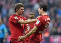 Fussball 1. Bundesliga Saison 15/16: FC Bayern Muenchen - Borussia Dortmund