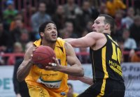 Basketball 1. Bundesliga 14/15 Hauptrunde:  Walter Tigers Tuebingen - MHP RIESEN Ludwigsburg