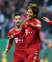 Fussball DFB Pokal 11/12 :  JUBEL nach dem Tor , Takashi Usami  (FC Bayern Muenchen)