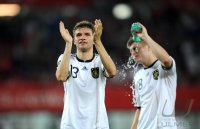 Fussball International EM 2012 Qualifikationsspiel:  Thomas MUELLER, Toni Kroos (v. li., Deutschland)