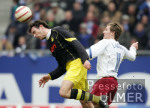Fussball 1. Bundesliga: Hamburg - Dortmund, Zweikampf