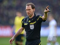 Fussball 1. Bundesliga :  Schiedsrichter Florian Meyer
