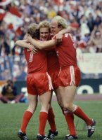 Fussball Jubel Duernberger, Rummenigge, D. Hoeness (FC Bayern)