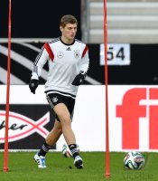 Fussball Training Deutsche Nationalmannschaft: Toni Kroos (Deutschland)