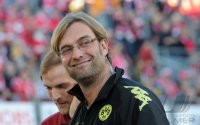 1. Fussball Bundesliga: Trainer Juergen Klopp (re, Borussia Dortmund) mit Trainer Thomas Tuchel (li, 1. FSV Mainz 05)