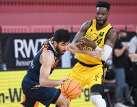 Basketball 2. Bundesliga  20/21: Tigers Tuebingen - Rostock Seawolves