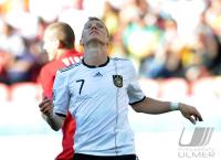 FUSSBALL WM 2010, VORRUNDE: Deutschland - Serbien