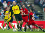 Fussball 1. Bundesliga: Hannover - Dortmund, Zweikampf